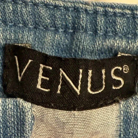 Womens Size XL Pull-On Elastic Waist Medium Wash Denim Bermuda Shorts by VENUS - Picture 5 of 8